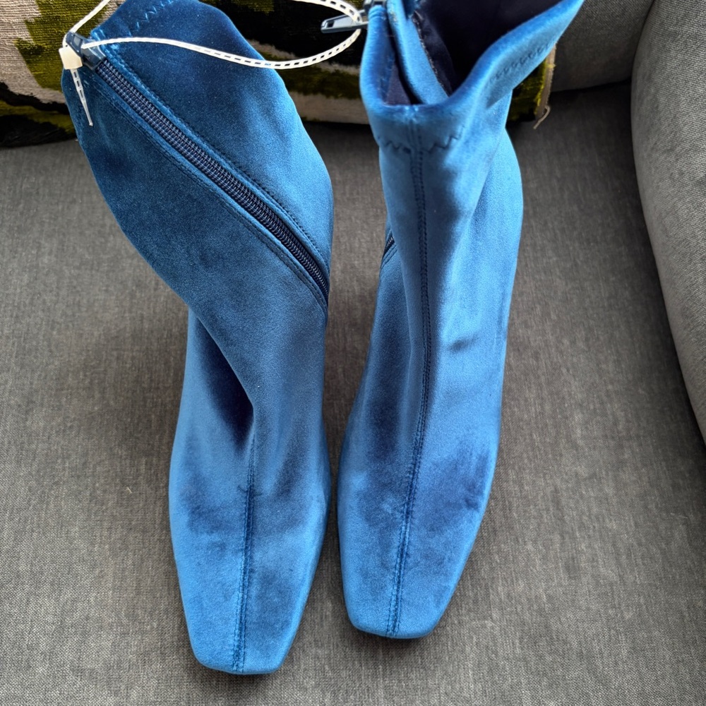 NWOB Steve Madden Whimsigoth Goth Velvet Vinka Square Toe Ankle Boots Blue sz 7 - Picture 7 of 8